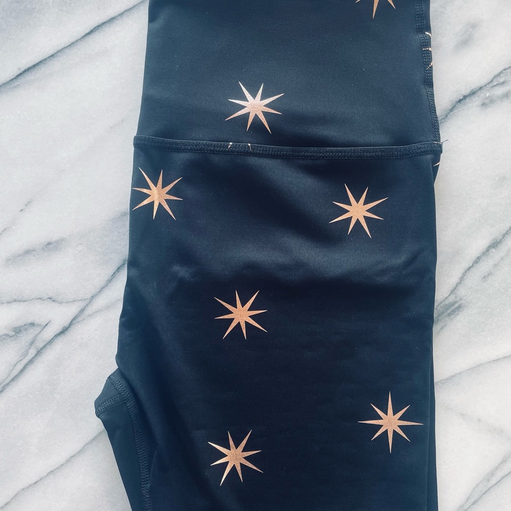 Beyond Yoga North Star PowerShine Caught In The Midi Legging NWOT - Picture 2 of 2